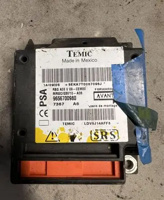 Peugeot 1007 Airbag control unit/module 9656700980 965670098