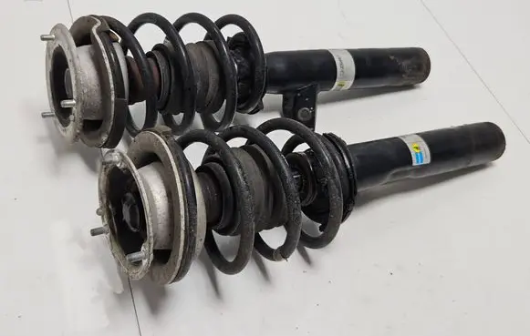 BMW 5 E60 E61 Front shock absorber with coil spring 22230867