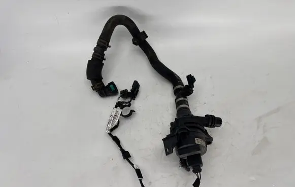 Jaguar XE Electric auxiliary coolant/water pump M8A218D473DB