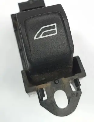 Volvo V50 Quarter vent window switch 30773214