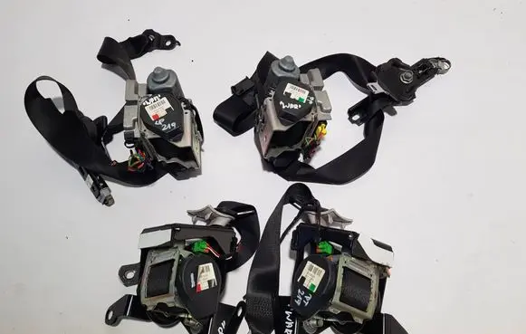 Mercedes-Benz CLS C219 Front seatbelt 602208200DD 602208200 602953100