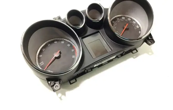 Opel Mokka Speedometer (instrument cluster) 95937525 654663731
