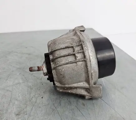 BMW X1 E84 Engine mount bracket 6773742