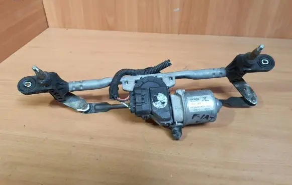Fiat 500 Front wiper linkage and motor MS1592008650