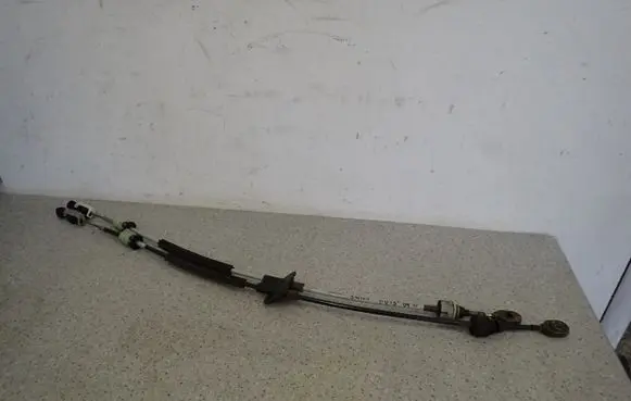Suzuki Swift I Gear shift cable linkage 