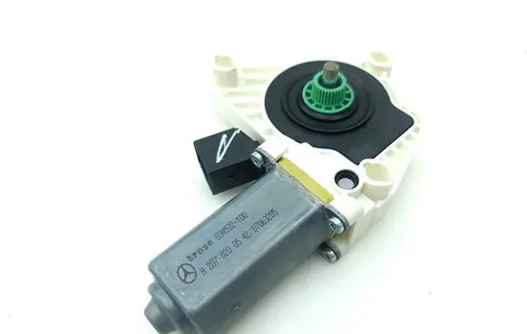 Mercedes-Benz CLS C218 X218 Front door window regulator motor A2078200542