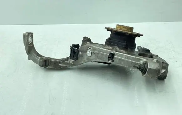 Mercedes-Benz E W213 Front wheel hub A2133325900
