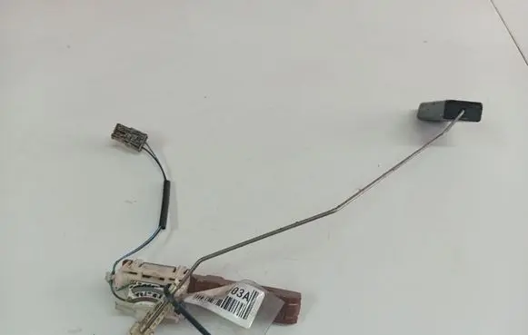 Audi A6 S6 C5 4B Fuel level sensor 4B0919673AN