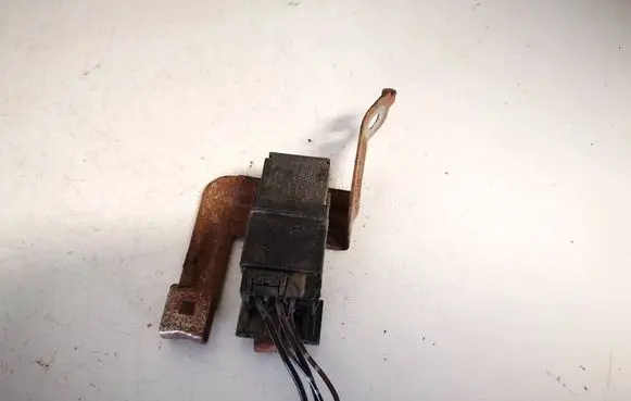 Nissan Primera Other relay 252309f905