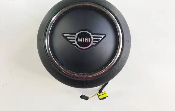 Steering wheel airbag