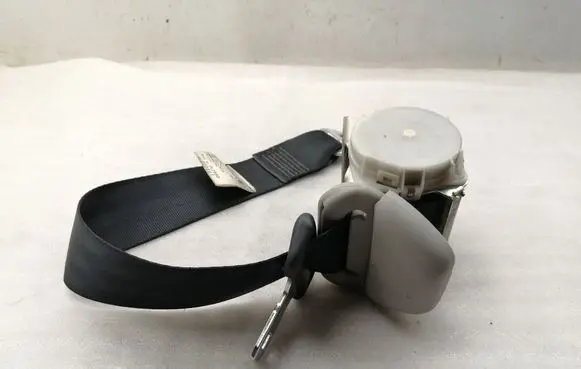Toyota Corolla Verso AR10 Third row seat belt 735700F010C0 H073811