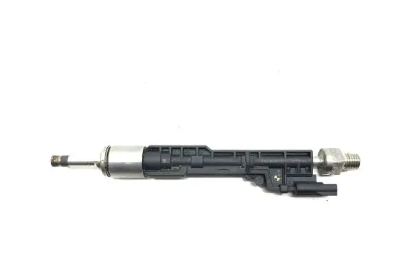 BMW 5 G30 G31 Fuel injector 0261500356 060