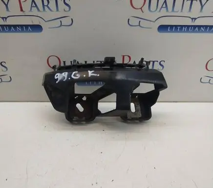 Mercedes-Benz C W205 Rear bumper mounting bracket
