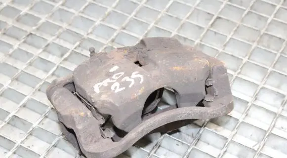 Nissan X-Trail T31 Front brake caliper
