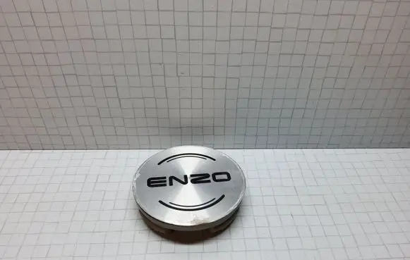 Volkswagen Golf V Non-original wheel cap N06