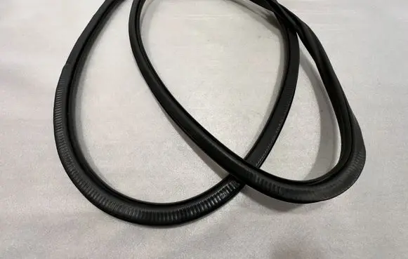 Audi A8 S8 D4 4H Rubber seal rear door 4H4833721F 4H4833721
