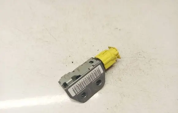 Nissan X-Trail T30 Airbag deployment crash/impact sensor 
