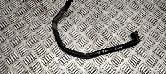 Volvo V70 Fuel line/pipe/hose 