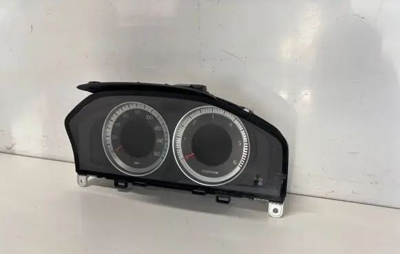Volvo XC60 Speedometer (instrument cluster) 31327584AA 69399890U