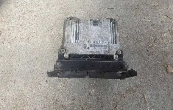 Volkswagen PASSAT B6 Engine control unit/module 03G906021NK
