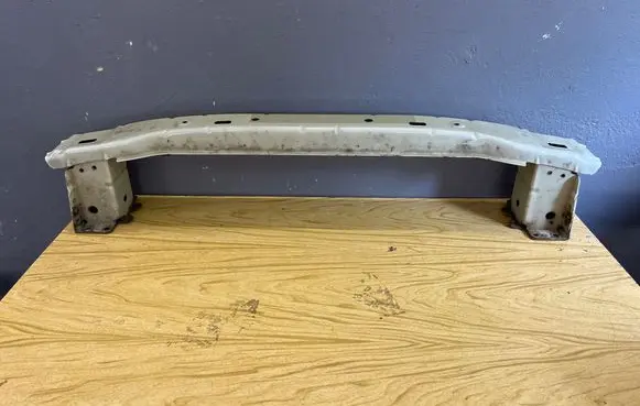 Suzuki Grand Vitara II Front bumper cross member