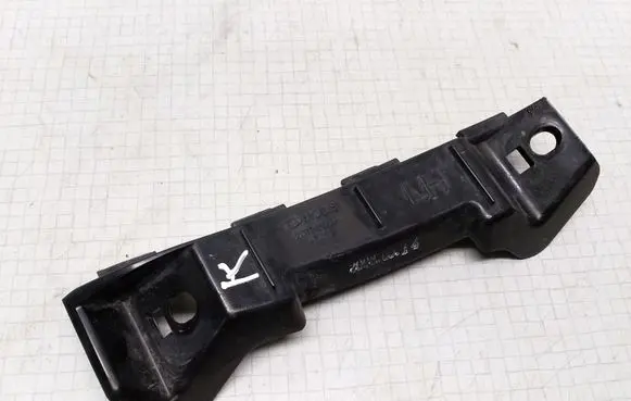 KIA Ceed Front bumper mounting bracket 865171H000