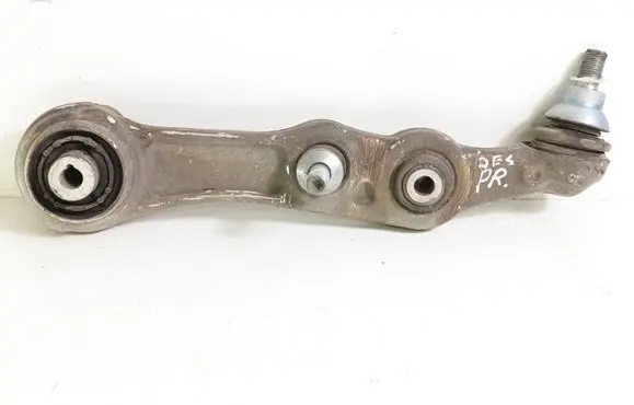 Mercedes-Benz C W205 Front control arm 20514
