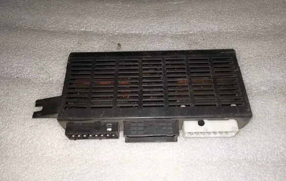 BMW 5 E39 Light module LCM 61356908467 6908467