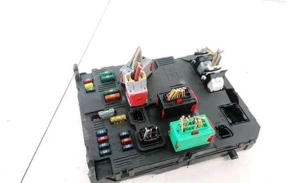 Peugeot 206 Fuse box set 9652474780 S1180852200C