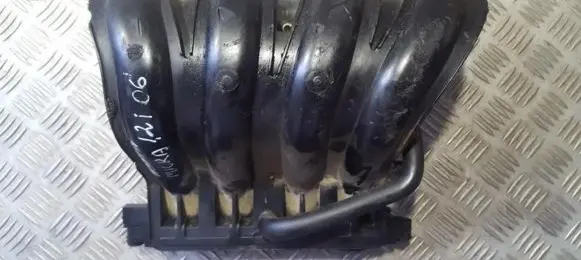 Nissan Micra Intake manifold