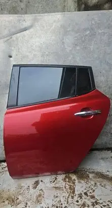 Nissan Leaf I (ZE0) Rear door