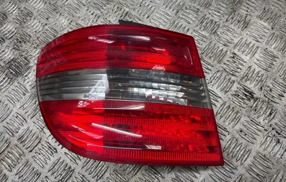 Mercedes-Benz B W245 Rear/tail lights A1698202564