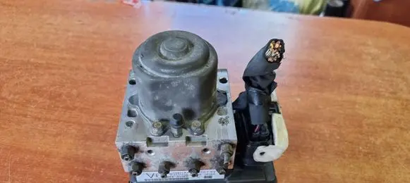 Toyota Avensis Verso ABS Pump 8954144050 FAJ1520752