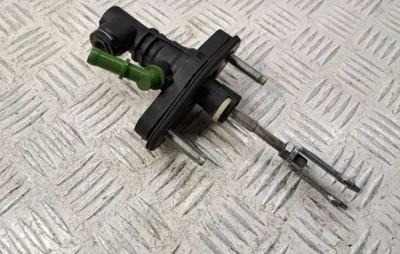Toyota Verso Clutch master cylinder 3142002051 3142002052
