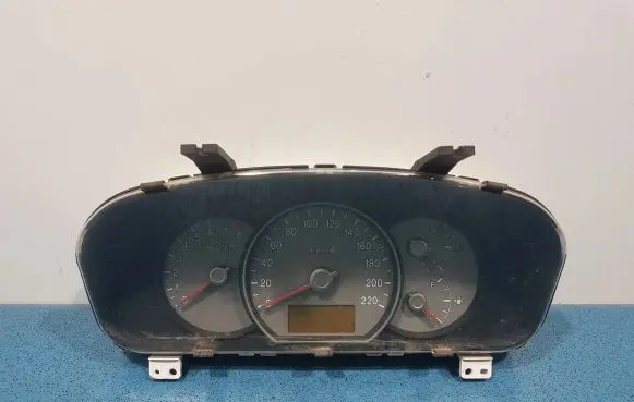 KIA Carens II Speedometer (instrument cluster) 94003-1D710