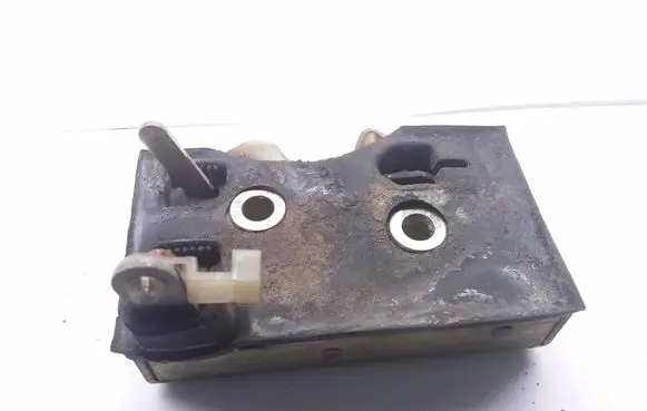 Audi 100 200 5000 C3 Front door lock 443837016G 443173