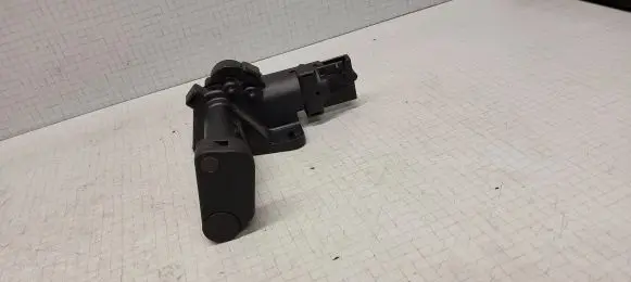 Chrysler Voyager Vent window/glass motor 04717607AB