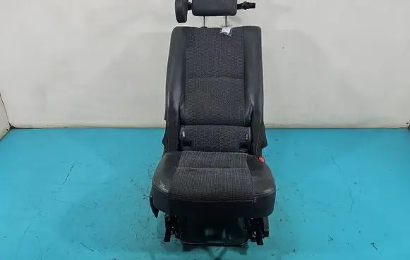 Toyota Verso Second row seats IMPRK1569133