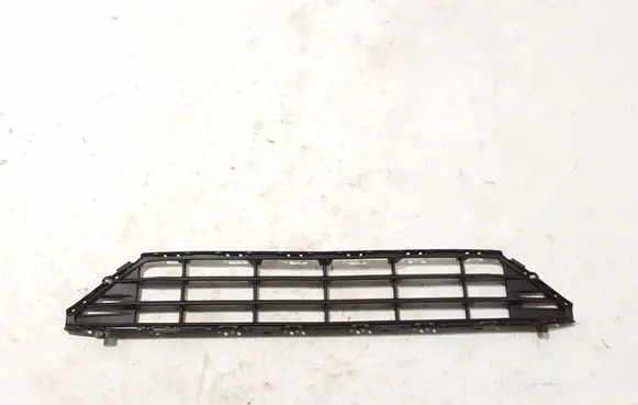 Volvo XC60 Front bumper lower grill 32296070