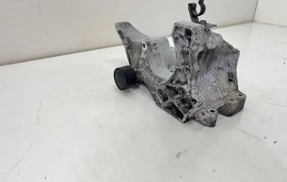 BMW 5 F10 F11 Generator/alternator bracket 7802639 13992010 G901485