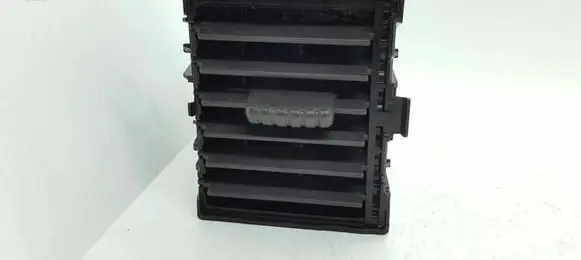 Nissan X-Trail T30 Dash center air vent grill E6475161