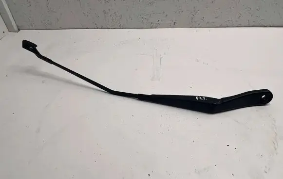 Volvo XC60 Front wiper blade arm 30753526