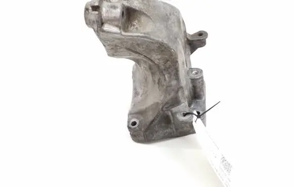 Mercedes-Benz E W212 Engine mounting bracket A6512230004