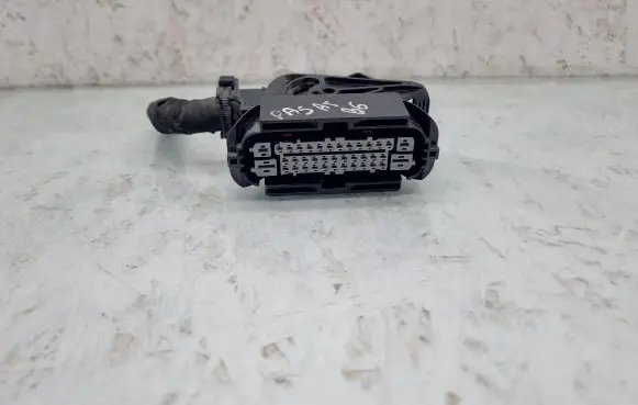 Volkswagen PASSAT B6 ABS module connector plug 1K0973038