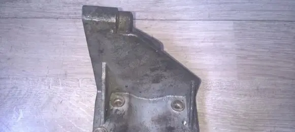 Ford Fiesta Engine mounting bracket 2s6e3k738ab 2s6e-3k738-ab