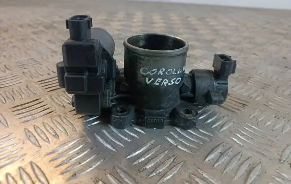 Toyota Corolla Verso E121 Throttle body valve 0R010