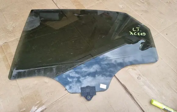 KIA Xceed Rear door window glass 43R-01351