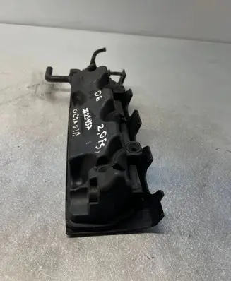 Engine cover (trim)