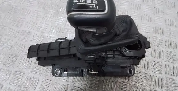 Volvo S90, V90 Gear shifter/selector 31437769