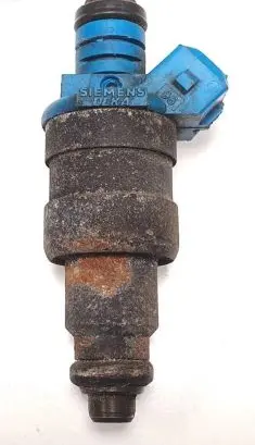 Volvo V70 Fuel injectors set 1389563
